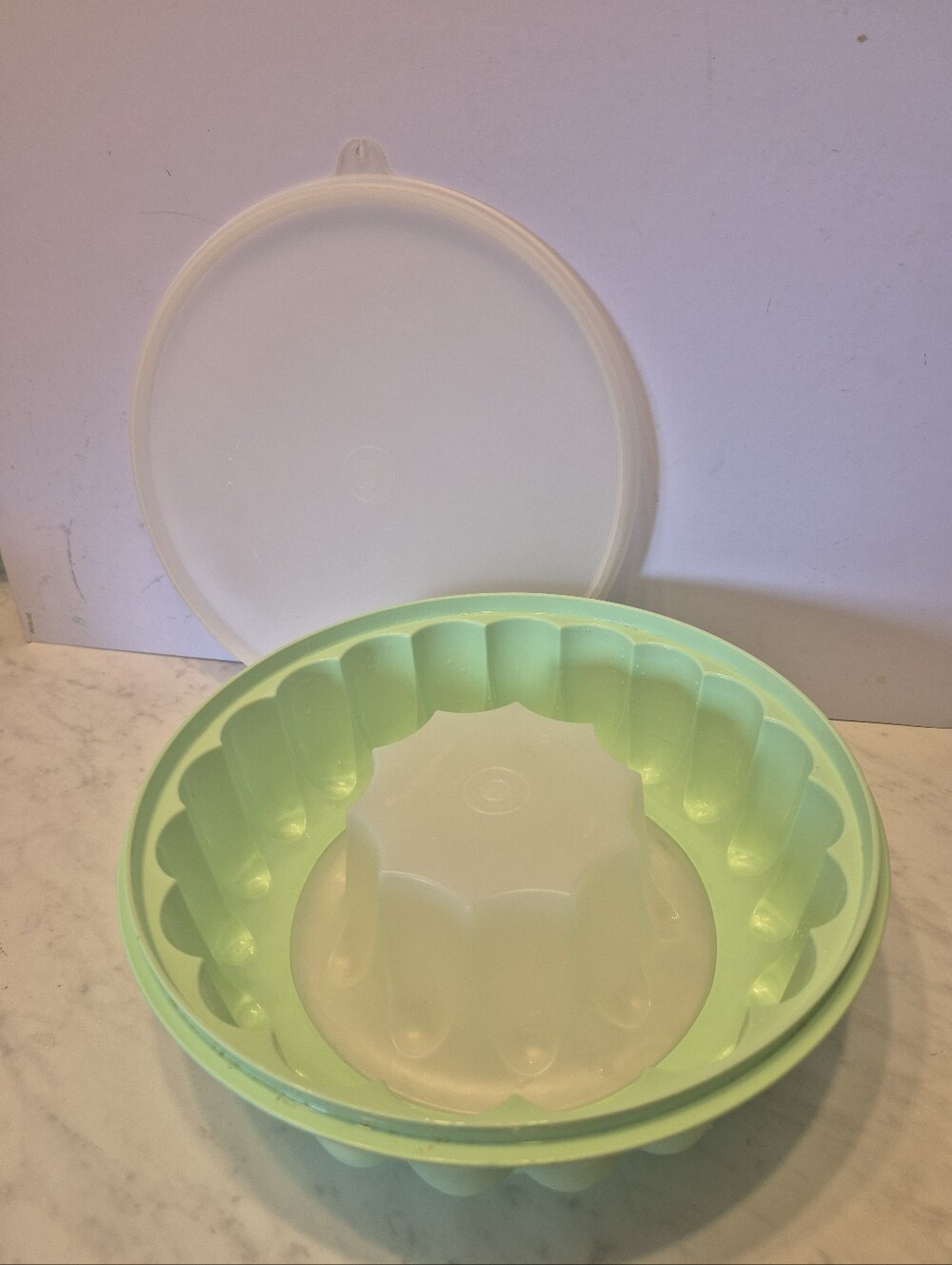 Retro Tupperware Kitchenware - Picture 2 of 5